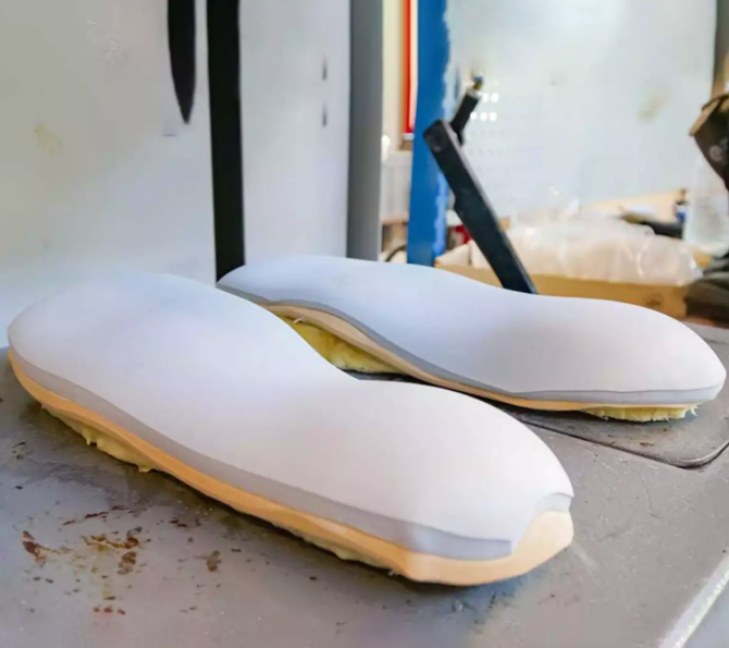 Pourquoi choisir des semelles thermoformées pour vos chaussures médicales ? Le Mans